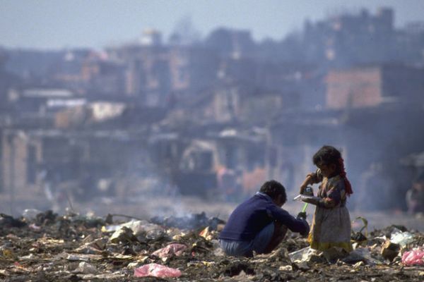 نیمی از جمعیت جهان با کمتر از ۵.۵ دلار در روز زندگی می‌کنند