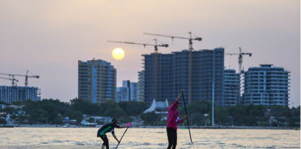 کیش به دنبال مسافران جام‌جهانی قطر