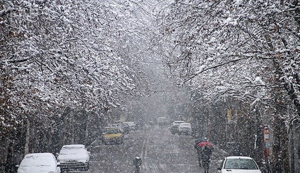 برف و باران در جاده‌های ۵ استان کشور