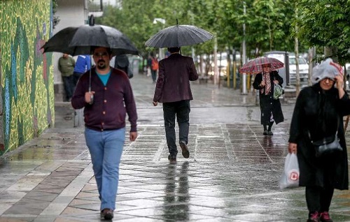 آغاز بارش برف و باران در غرب کشور/ رگبار پراکنده در تهران