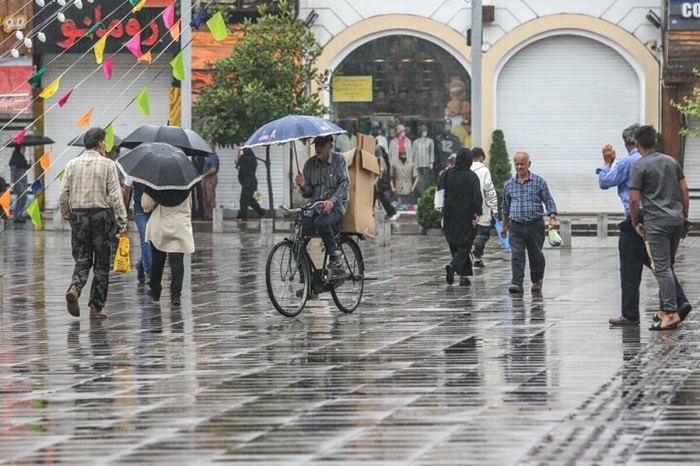 آغاز بارش برف و باران در غرب کشور/ رگبار پراکنده در تهران