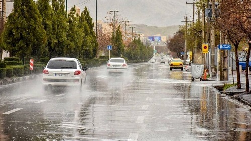 رگبار باران و وزش باد در تهران و 6 استان