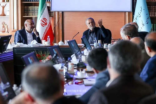 پزشکیان: یارانه سه دهک بالا هر چه سریعتر حذف و به محرومان داده شود