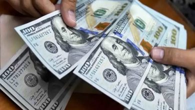 سرگردانی دلار در مرز 83 هزار تومان/ تتر عقب افتاد