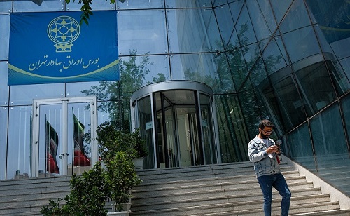 رشد بورس ادامه دارد/ عقب نشینی بزرگان بازار