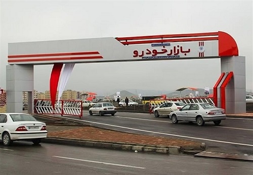 کاهش قیمت محصولات داخلی و خارجی در بازار کم رمق خودرو