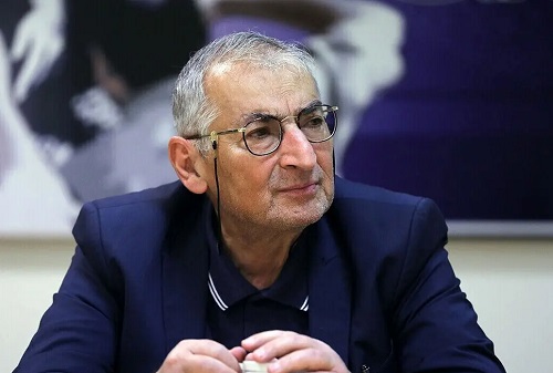 زیباکلام: آغاز اصلاحات واقعی غلبه بر جریان تندرو است، نه تحرکات چهره های سیاسی