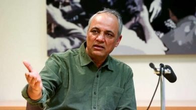 دار و دسته کیهان پشت هفت دیوار مخفی می شوند و سنگ پرت می کنند