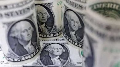 عبور دلار از مرز 105 هزار تومان/ هجوم خریداران به بازار