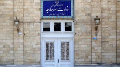 دخالت بیجای تندروها، می خواهند وزیر خارجه یقه دیگران را بگیرد!