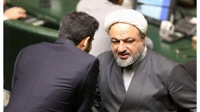 نه حکومت تندروها را تحویل می گیرد نه مردم/ آنها بازی سیاست را باختند