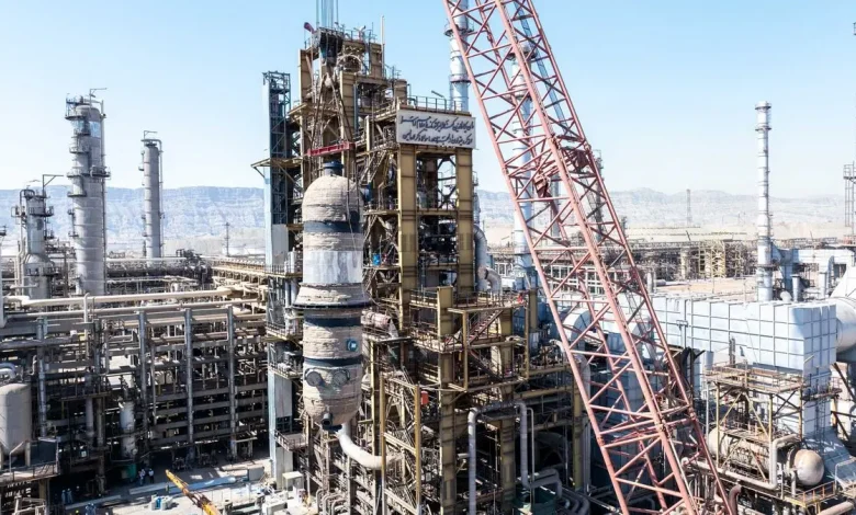 وزارت نفت در چنبره بحرانهای پنهان؛ از توقف پروژههای کلیدی تا وارونگی واقعیت با تبلیغات و روایتسازی 1 اکوبورس