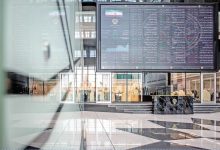 فشار فروش از دوش بزرگان بورس برداشته شد | رشد شکننده شاخص کل | خروج پول به حداقل رسید 10 بورس